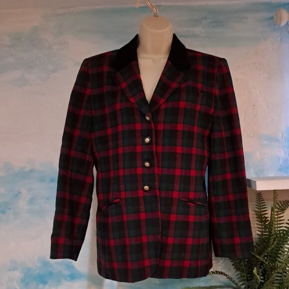 Beautiful size 12P women's Pendleton jacket, red/green/black, excellent conditio - Picture 5 of 5